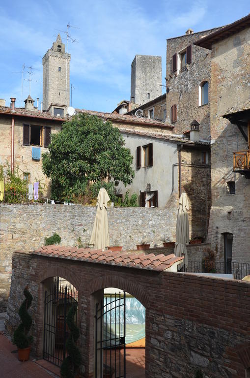 Il Nido Di Anna Hotel San Gimignano Bagian luar foto