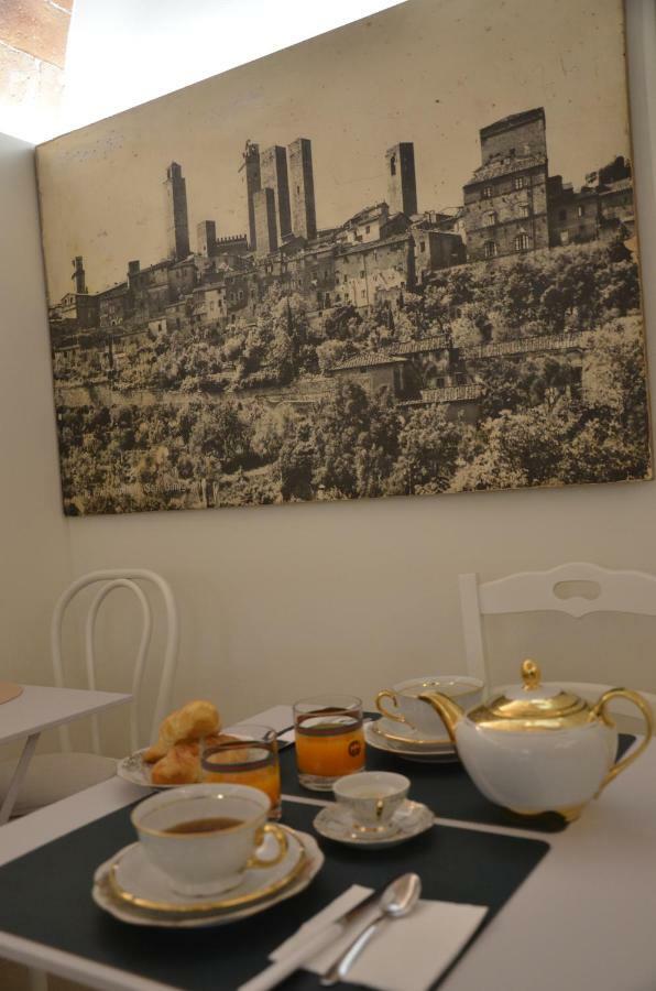 Il Nido Di Anna Hotel San Gimignano Bagian luar foto
