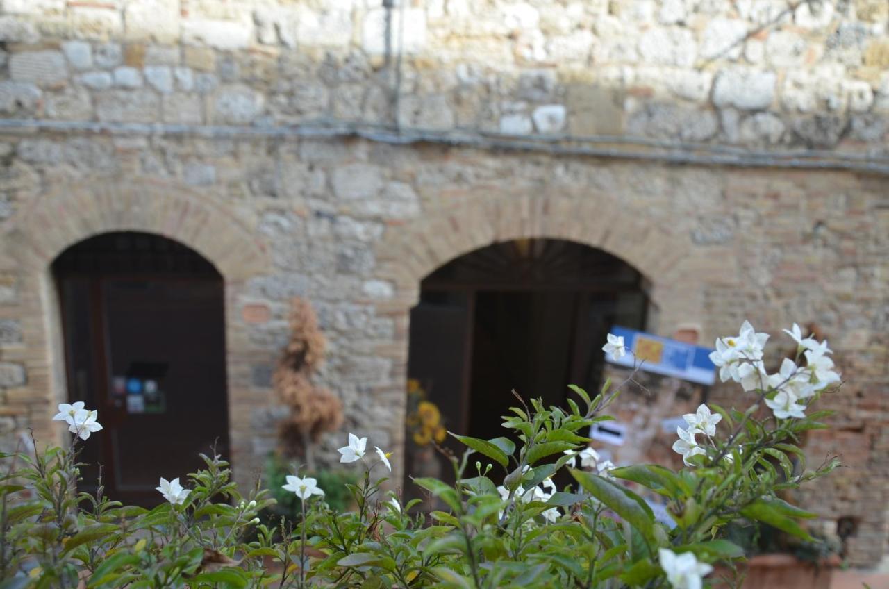 Il Nido Di Anna Hotel San Gimignano Bagian luar foto
